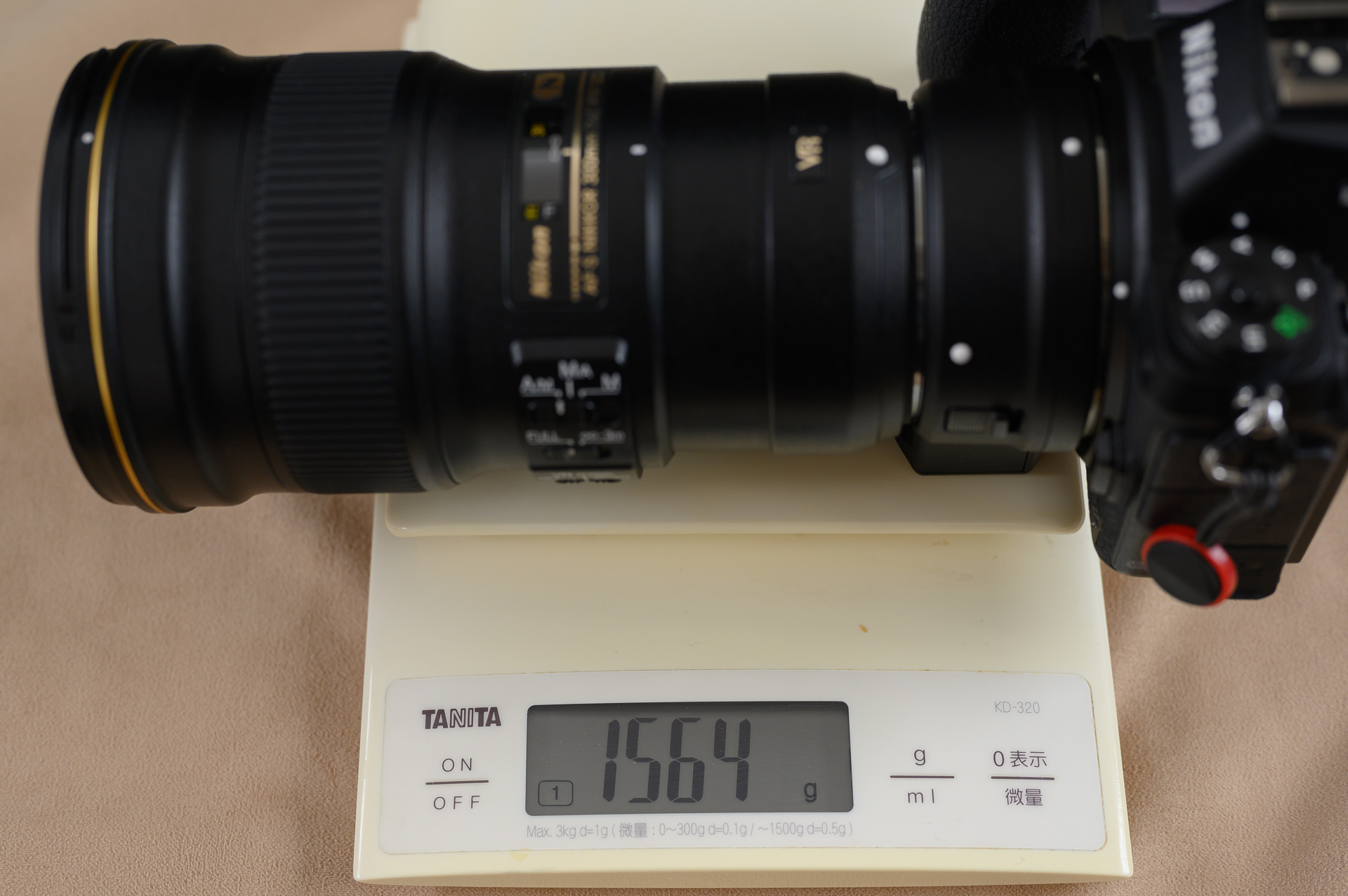 Z7+NIKKOR 300mm f/4E PFの重量